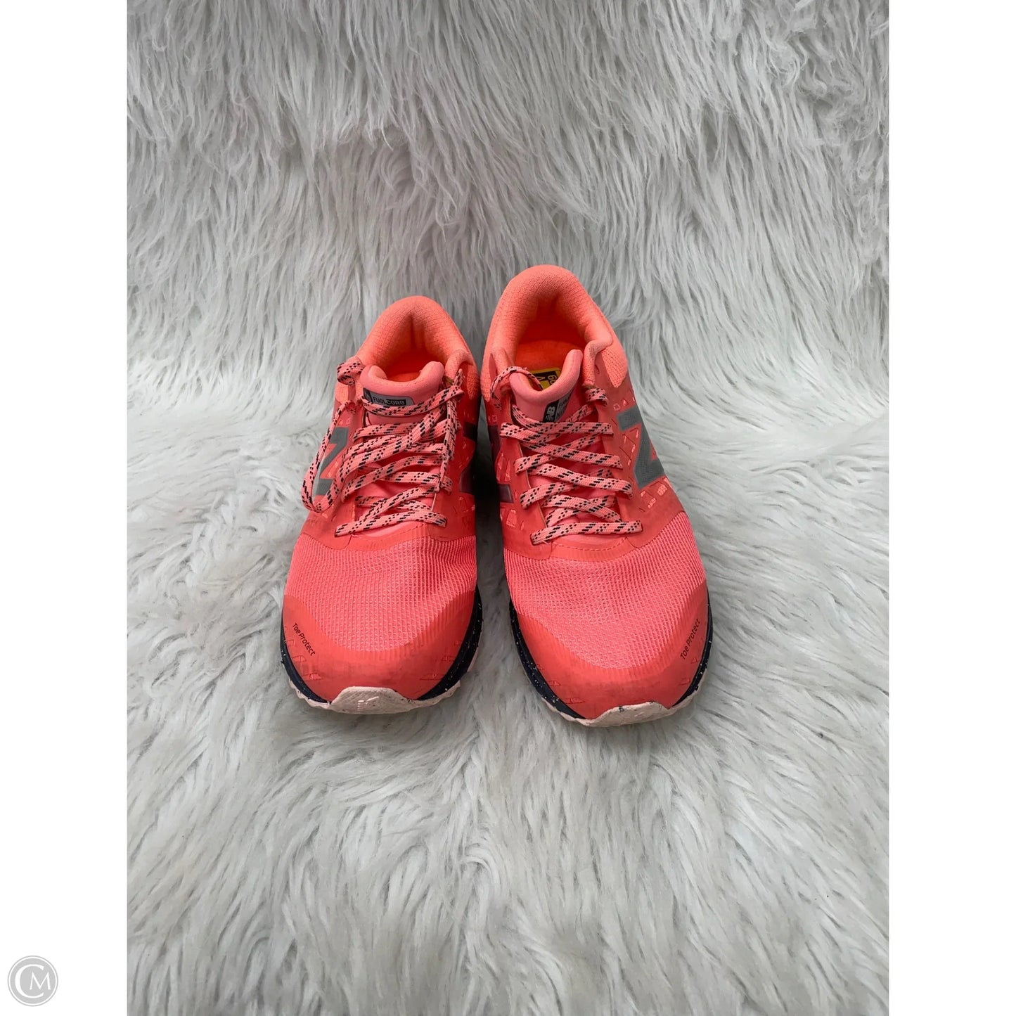 Shoes Athletic By New Balance In Coral, Size: 9