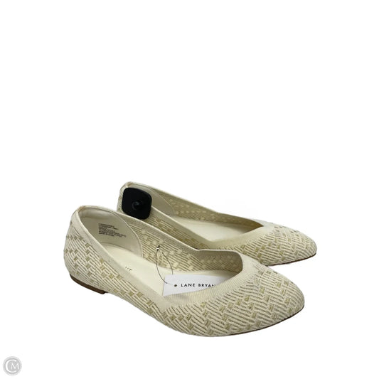 Shoes Flats By Lane Bryant In Cream, Size: 9