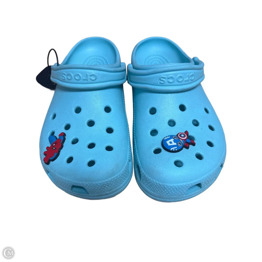 Shoes Flats By Crocs In Blue, Size: 9