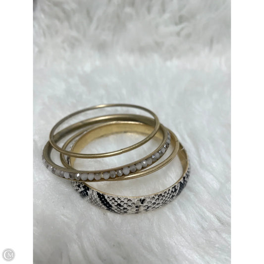 Bracelet Bangle By Clothes Mentor, Size: 04 Piece Set