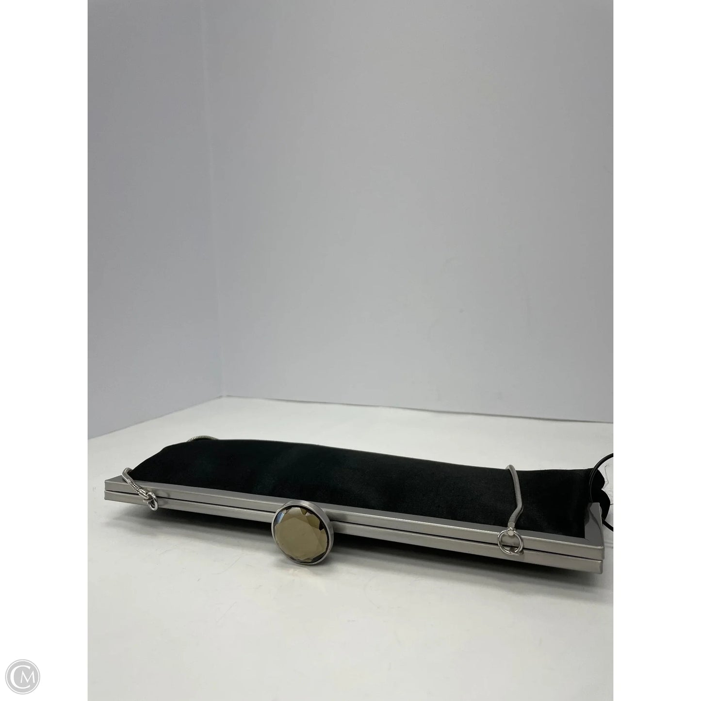 Clutch By Kato Loaday, Size: Medium