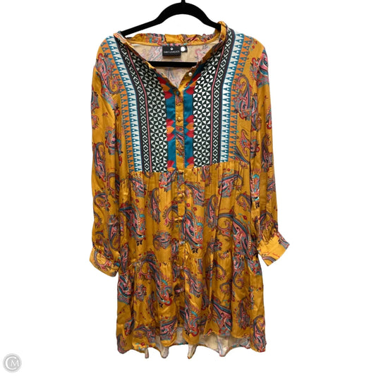 Dress Casual Short By Emily Lovelock In Geometric Pattern, Size: S