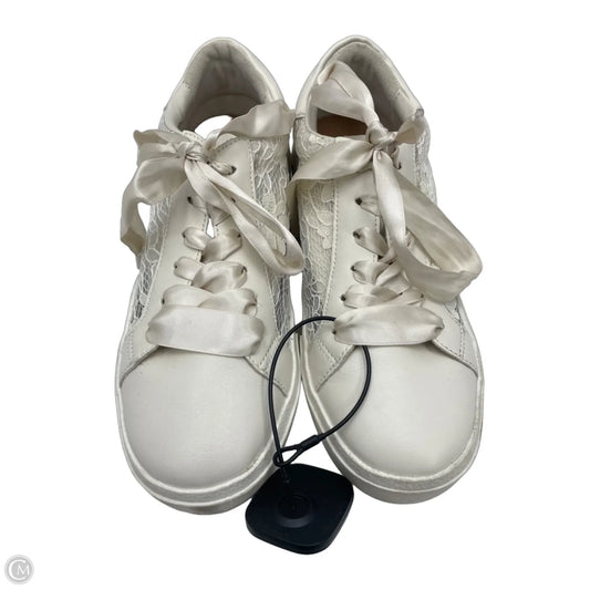 Shoes Sneakers By Dolce Vita In Cream, Size: 6.5