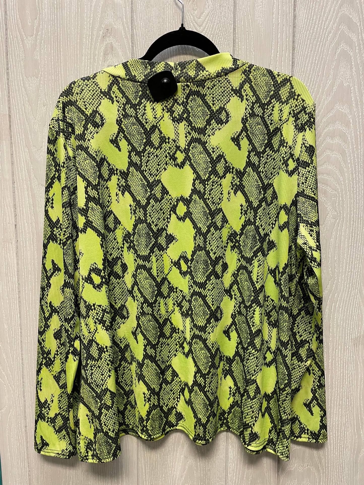 Top Long Sleeve By Boohoo Boutique In Snakeskin Print, Size: 2x