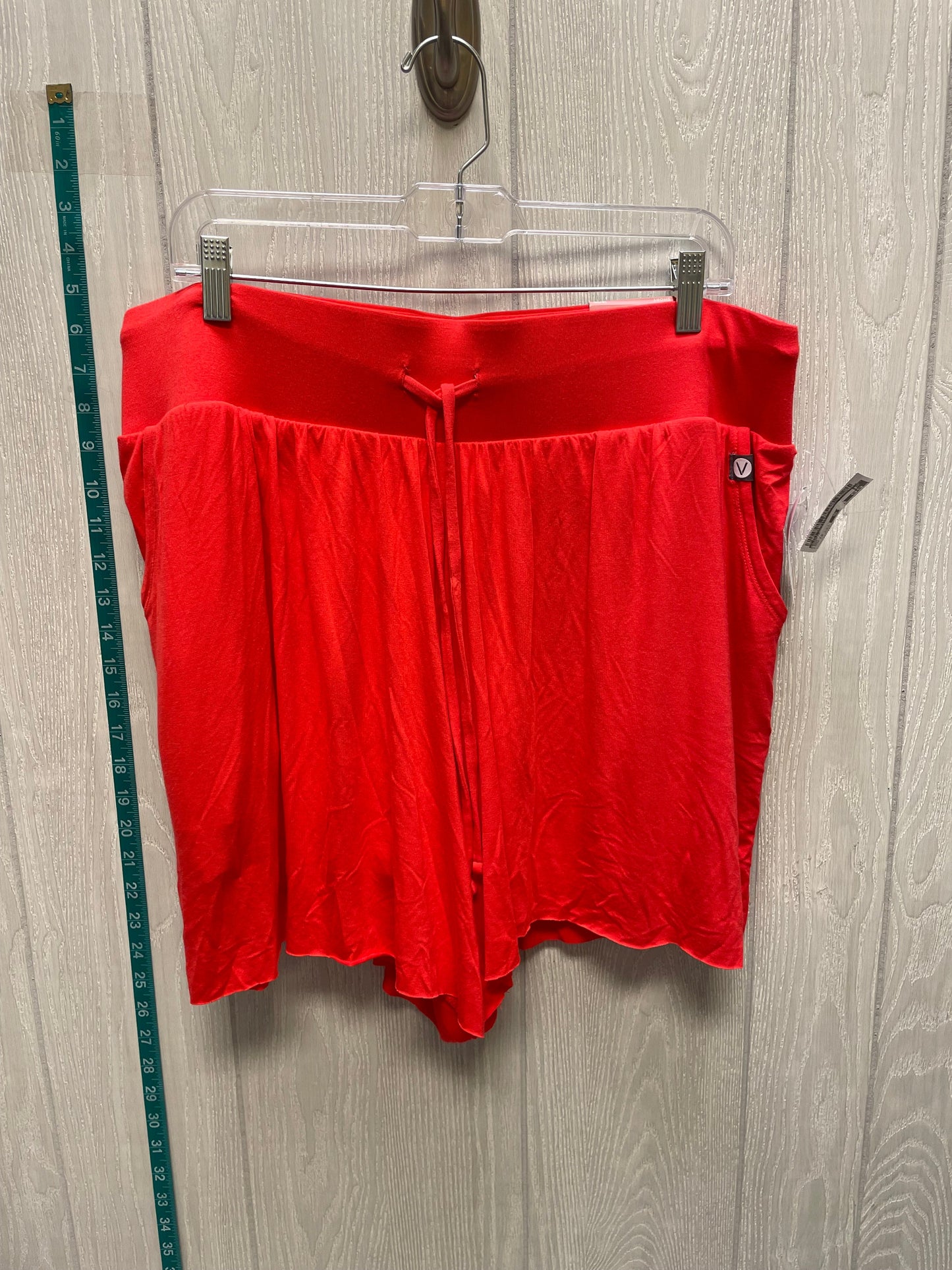 Red Shorts Livi Active, Size 18
