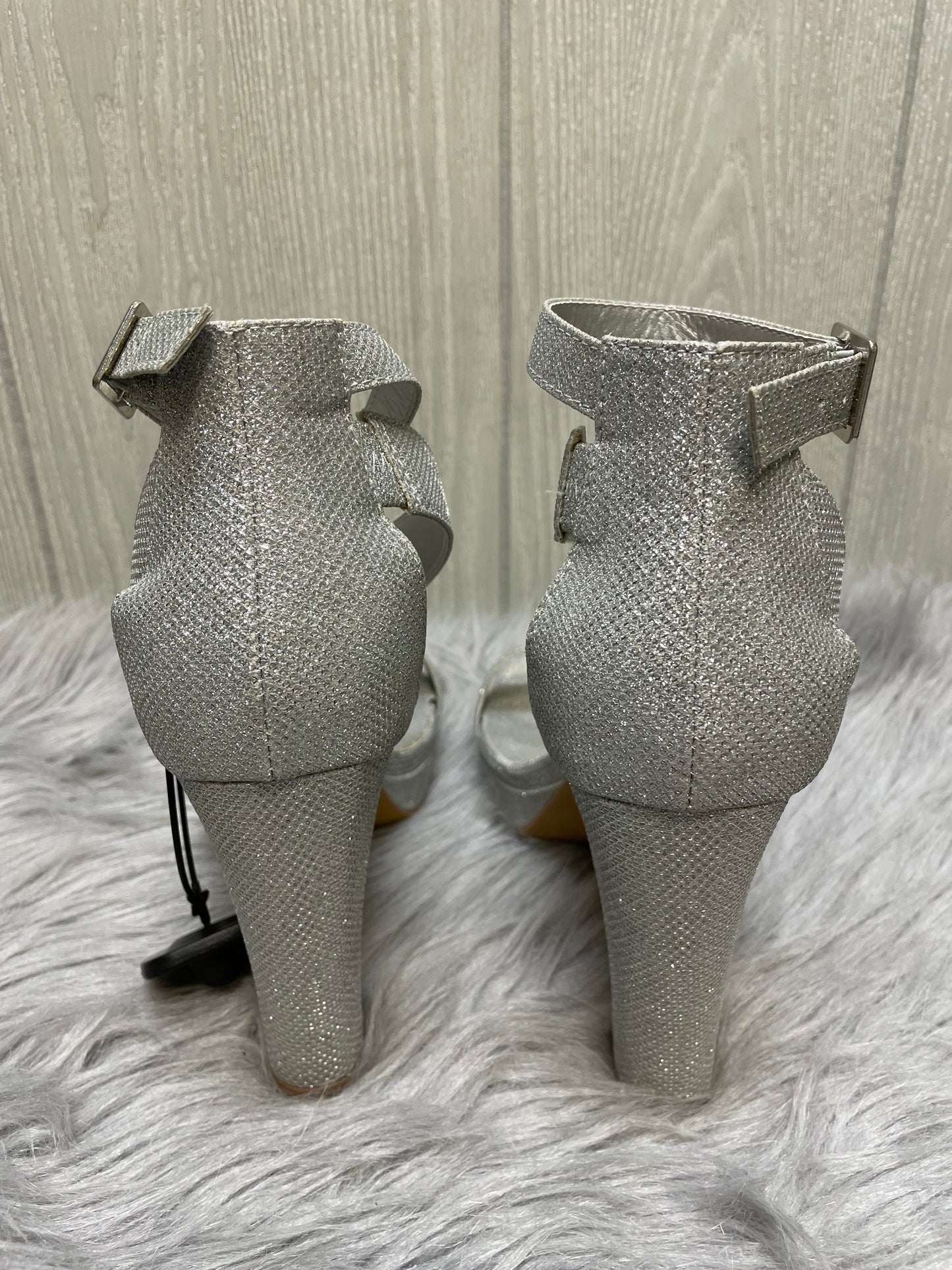 Silver Sandals Heels Block Clothes Mentor, Size 9