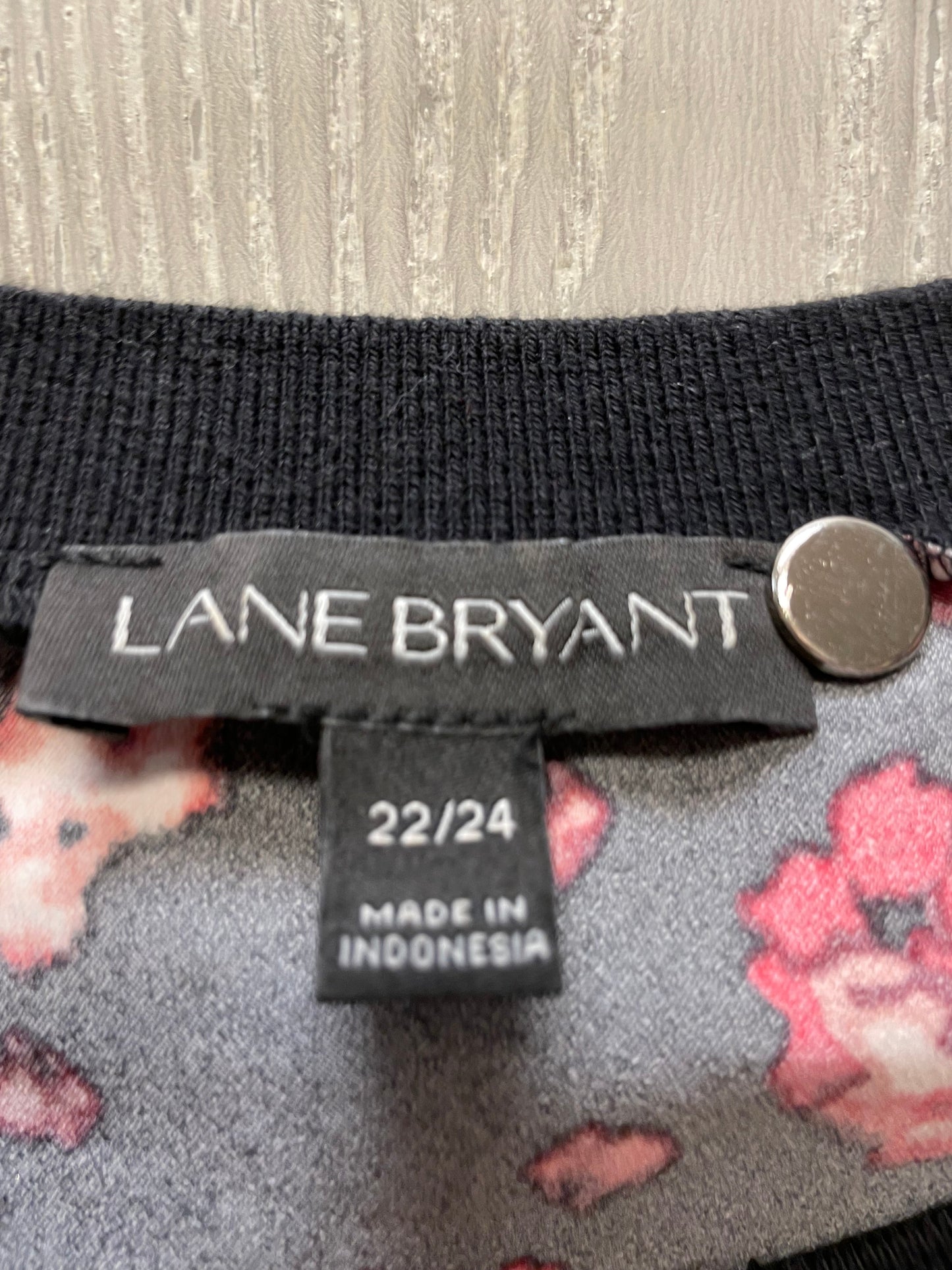 Top Long Sleeve By Lane Bryant In Black & Red, Size: 2x