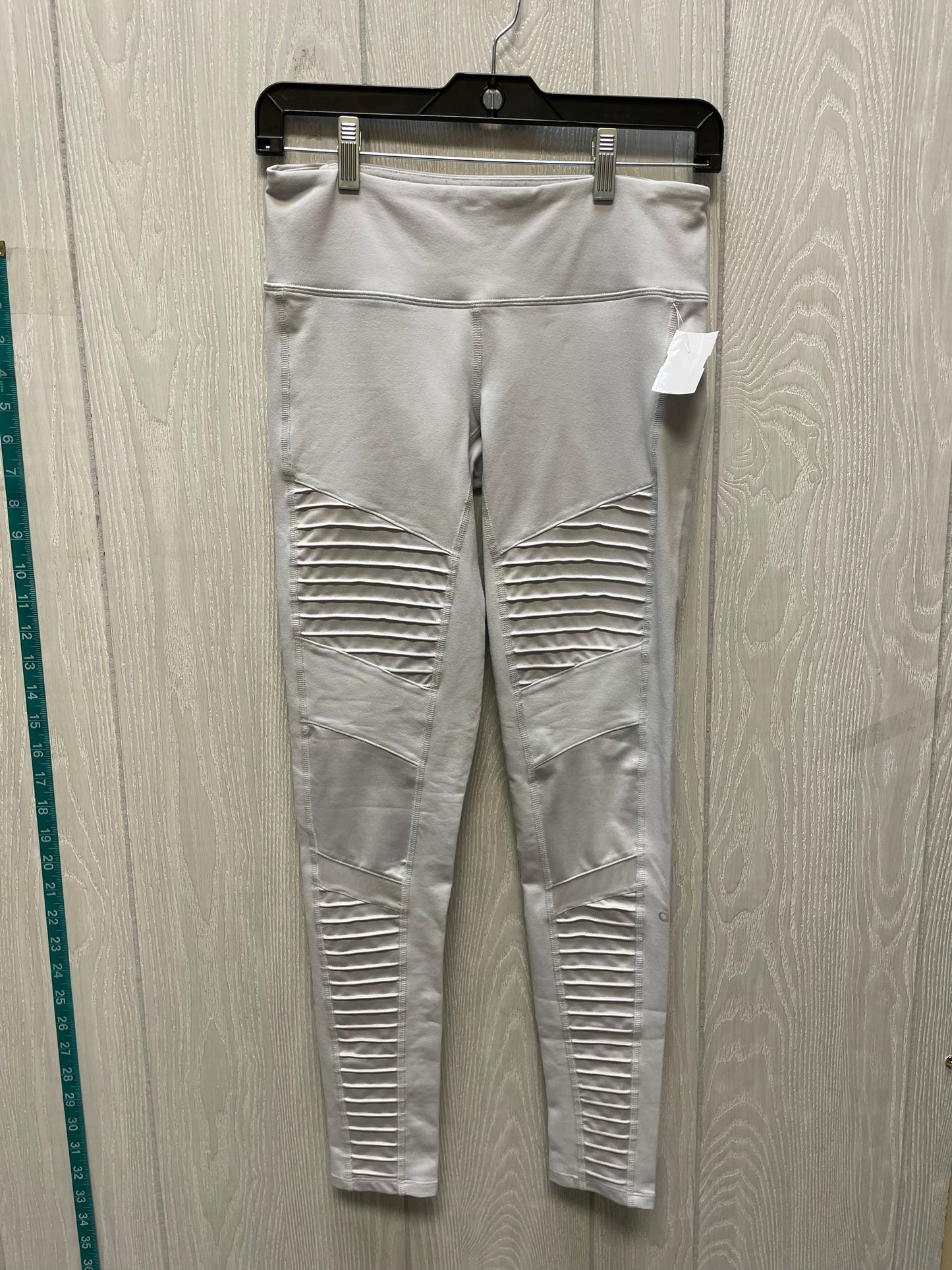 Athletic Leggings By Alo In Grey, Size: S