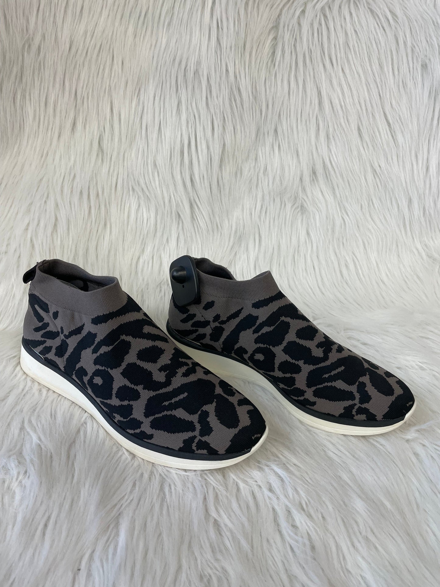 Shoes Athletic By Louise Et Cie In Animal Print, Size: 8