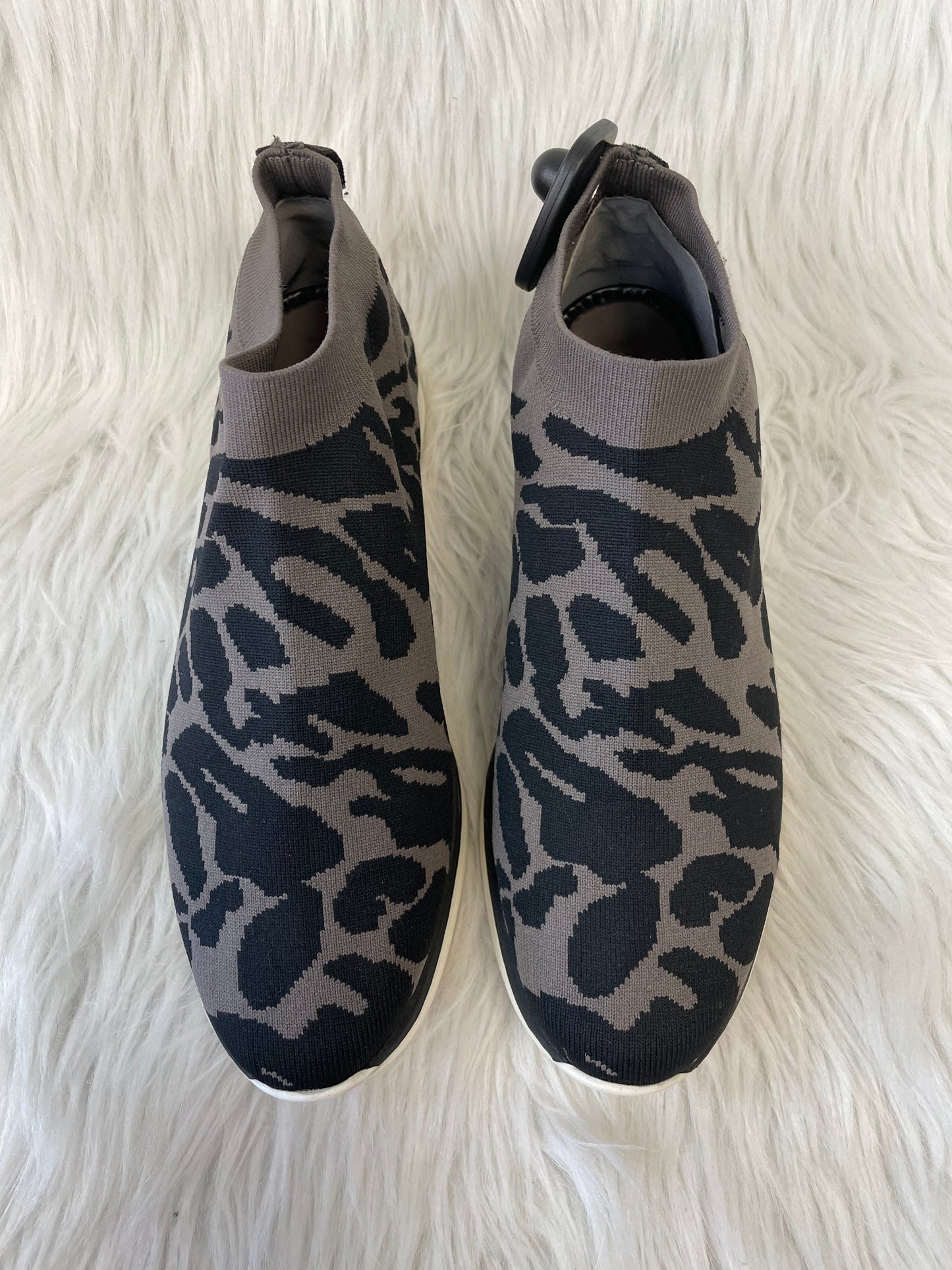 Shoes Athletic By Louise Et Cie In Animal Print, Size: 8