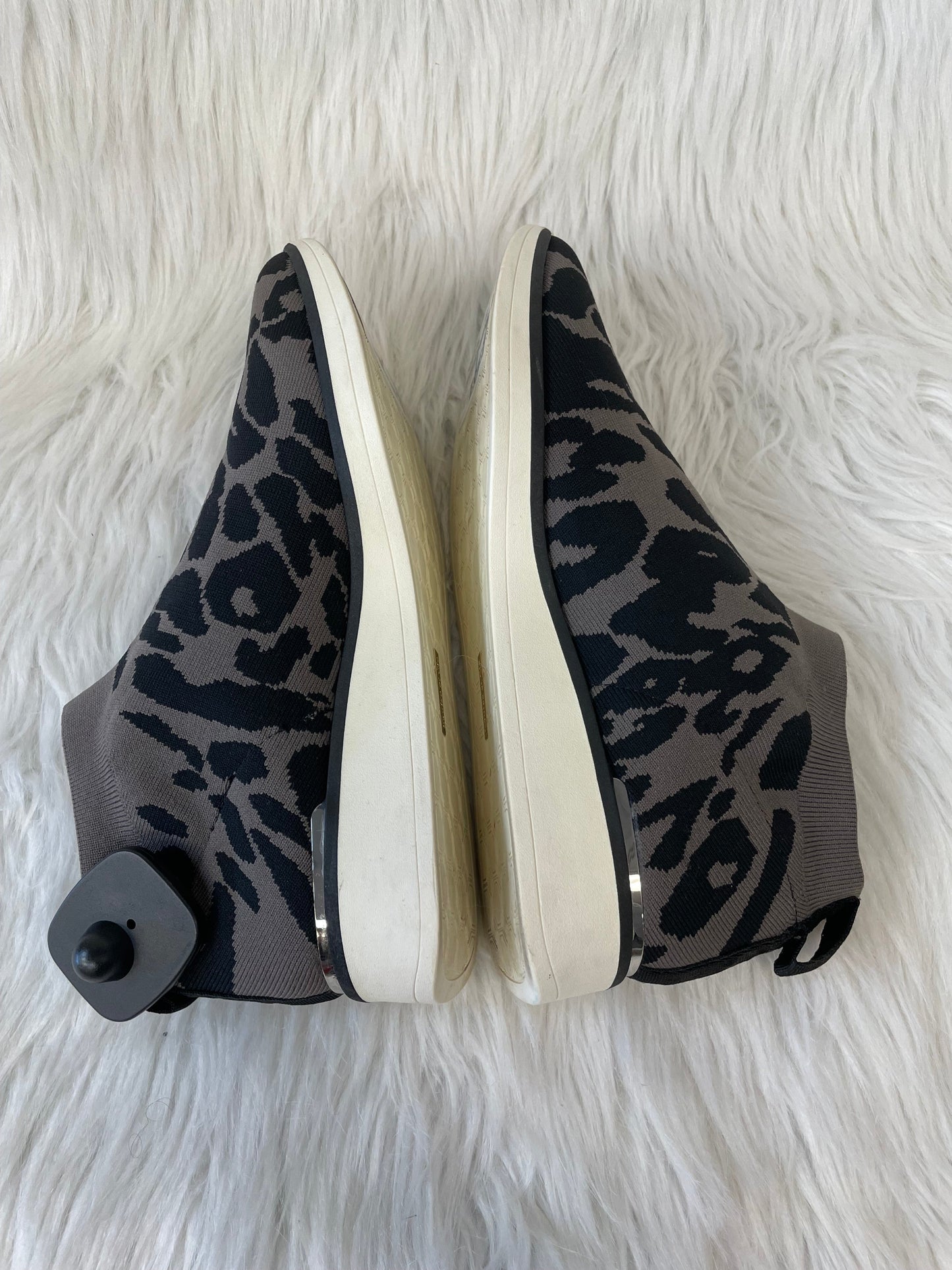 Shoes Athletic By Louise Et Cie In Animal Print, Size: 8