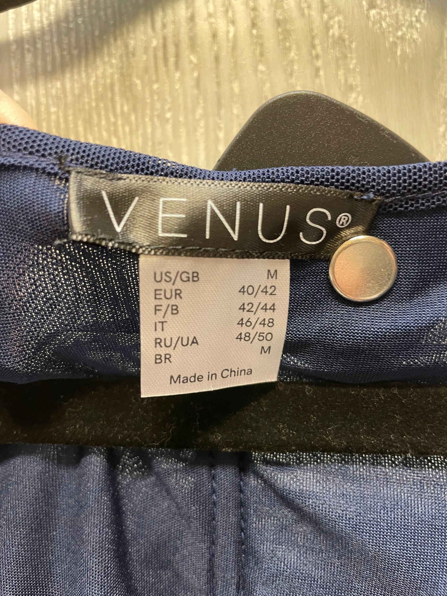 Top Long Sleeve By Venus In Navy, Size: M