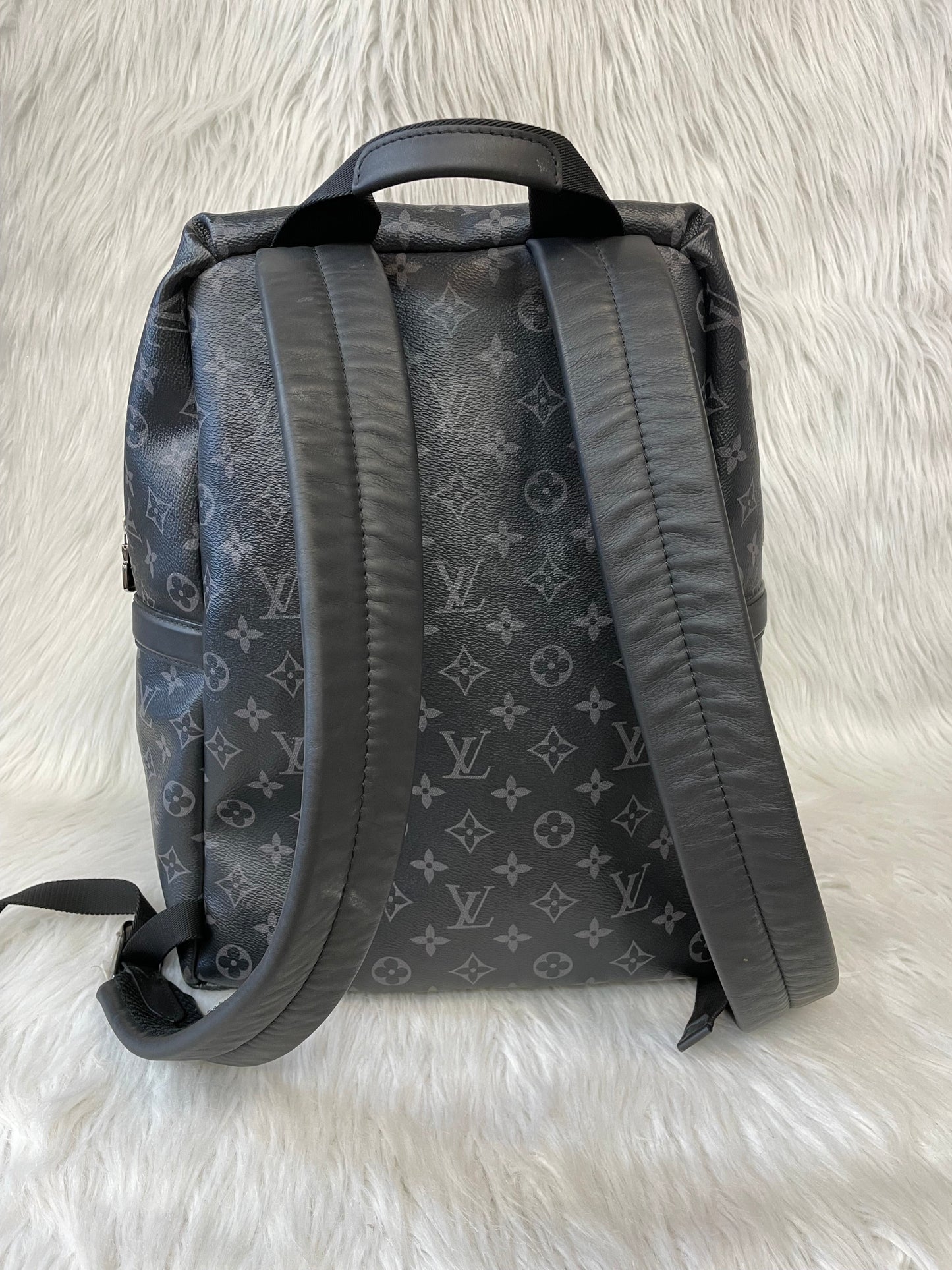 Backpack Luxury Designer By Louis Vuitton, Size: Large