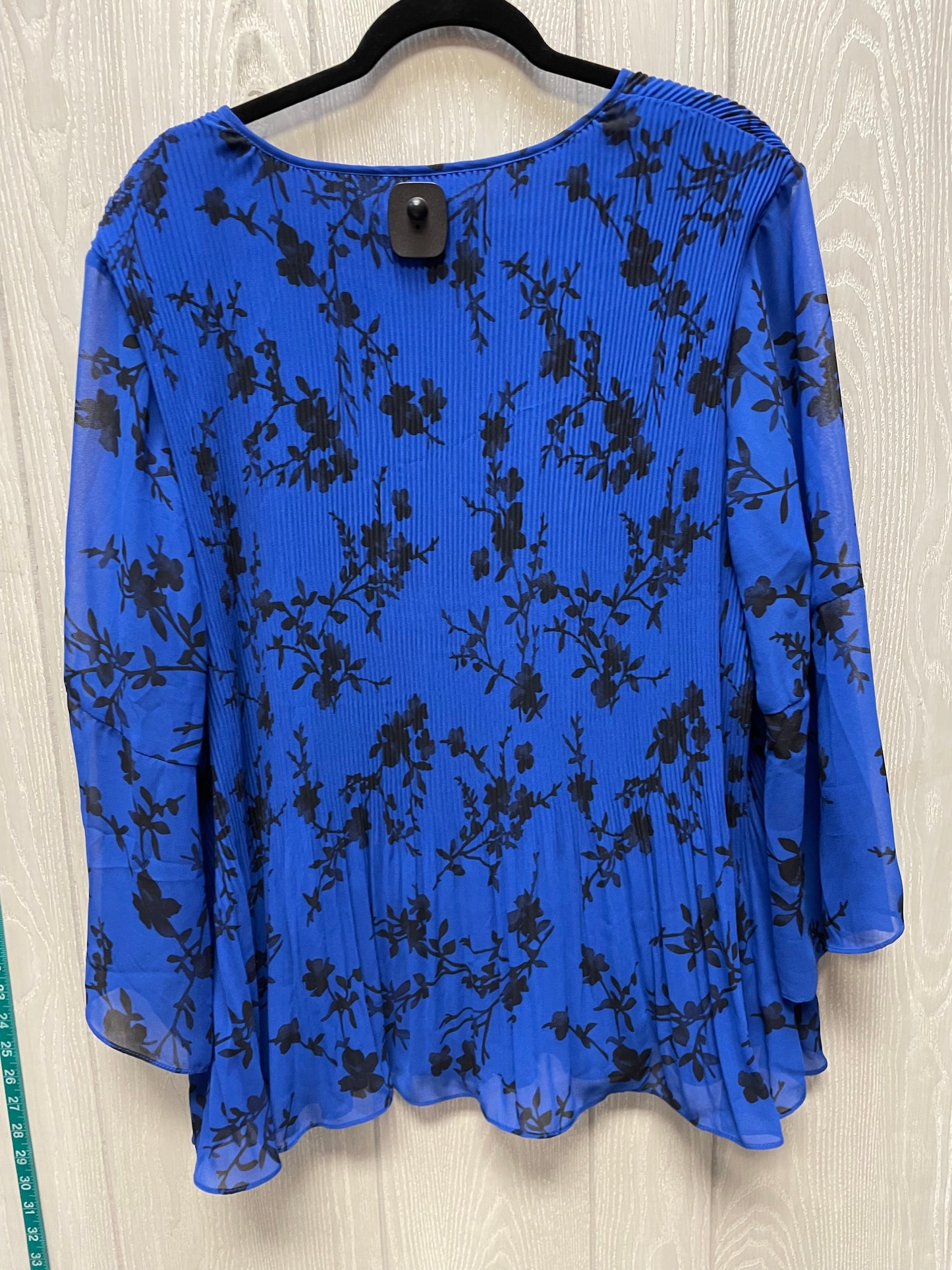 Blouse Long Sleeve By Cato In Black & Blue, Size: 4x