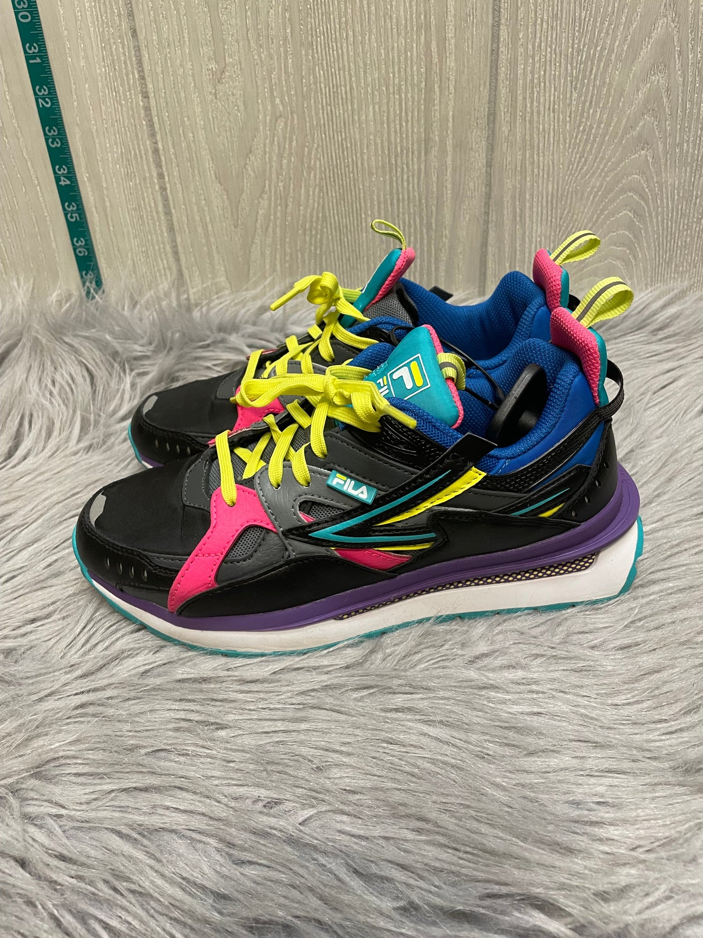 Shoes Athletic By Fila In Multi-colored, Size: 7.5