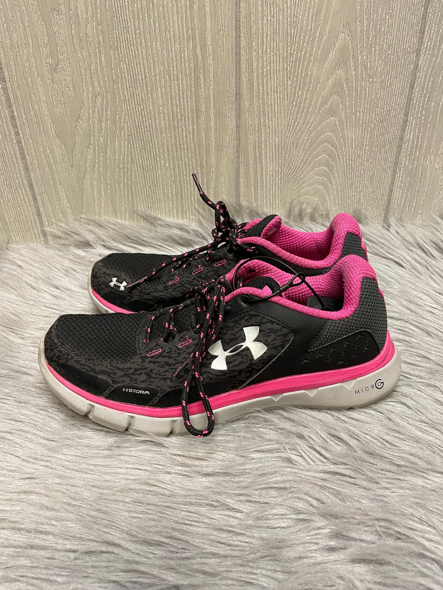 Shoes Athletic By Under Armour In Black & Pink, Size: 7.5