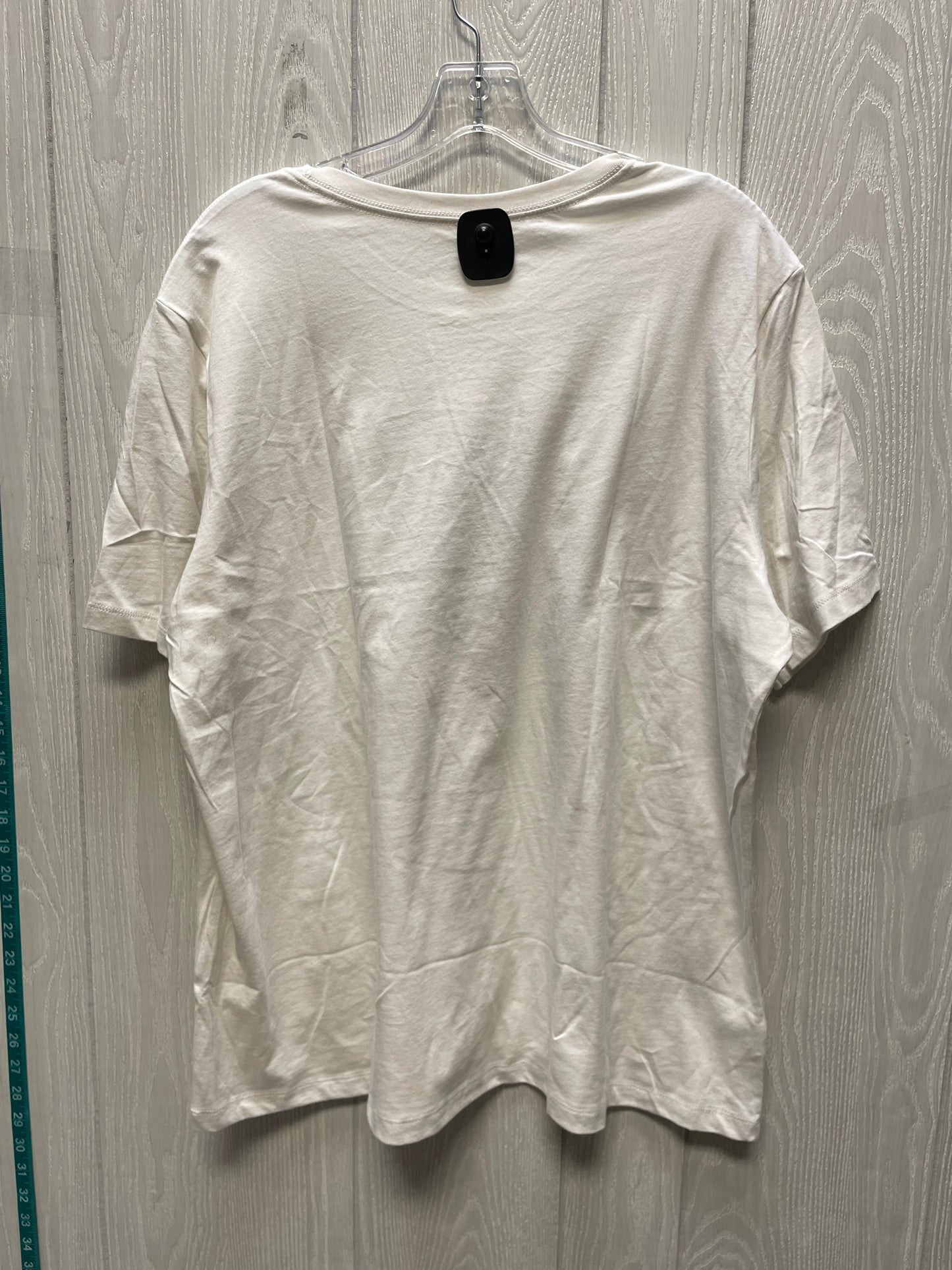 Top Short Sleeve By Clothes Mentor In Cream, Size: 1x