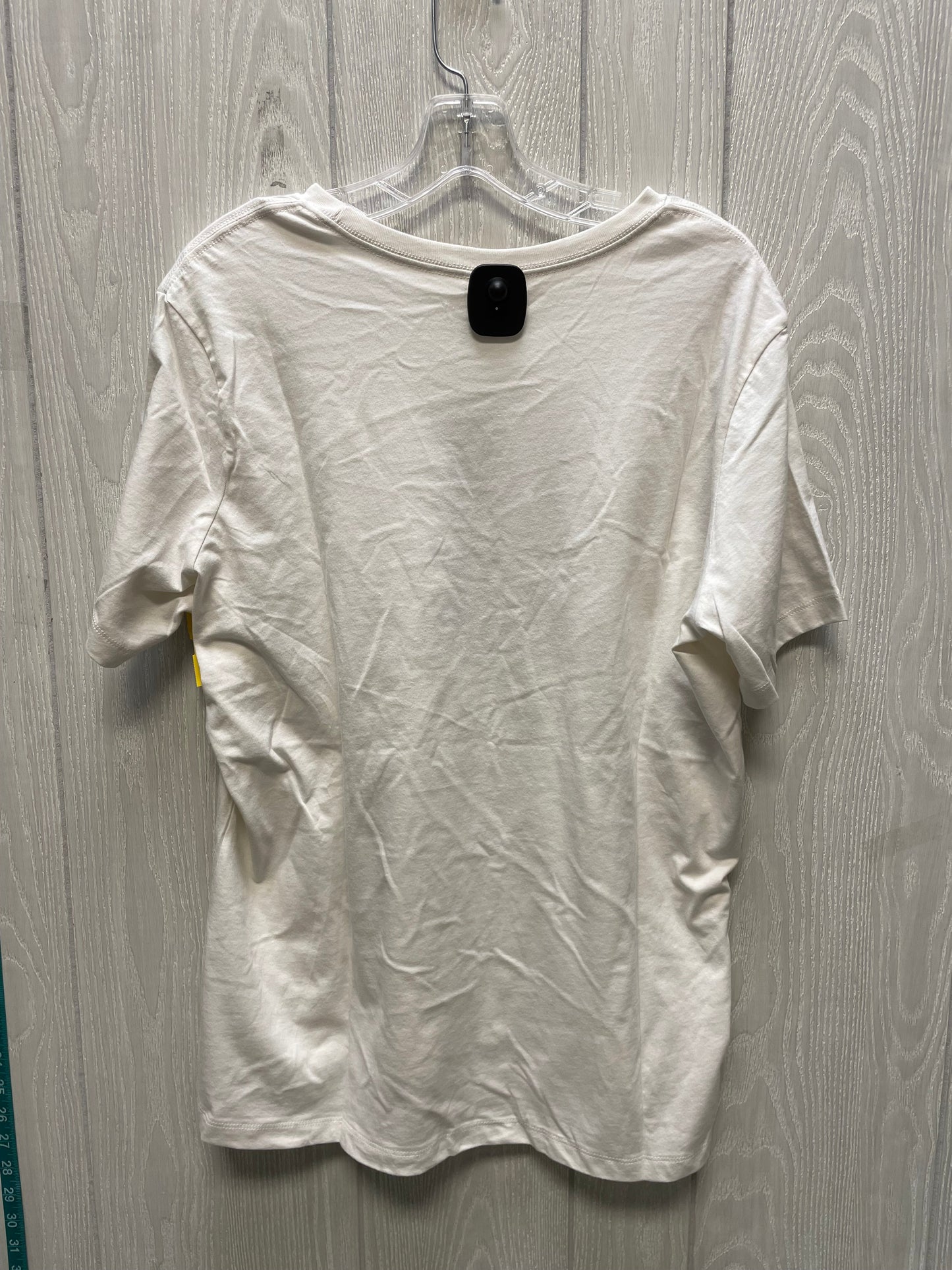 Top Short Sleeve By Clothes Mentor In Cream, Size: 1x