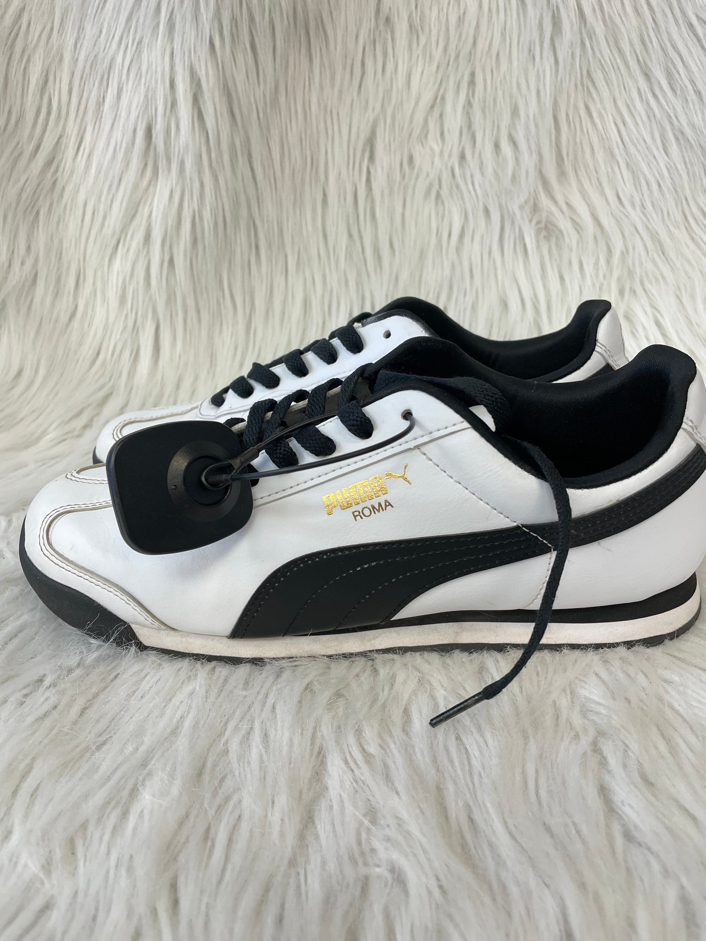 Shoes Athletic By Puma In Black & White, Size: 8