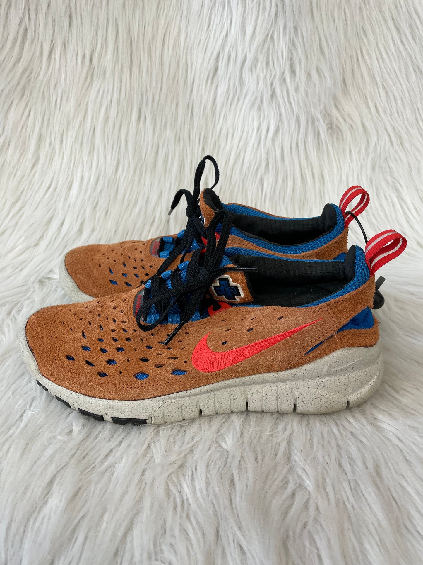 Shoes Athletic By Nike In Brown & Red, Size: 7