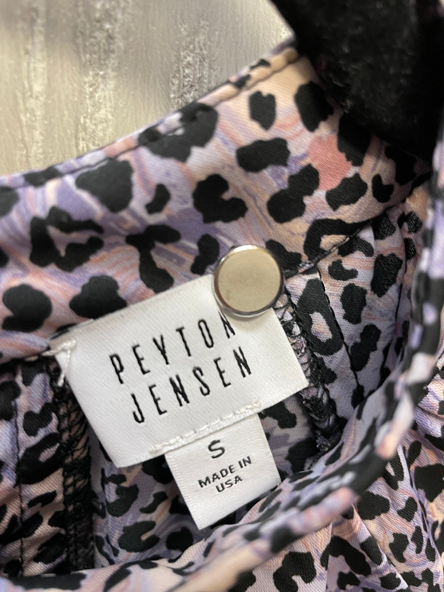 Blouse Short Sleeve By Peyton Jensen In Animal Print, Size: S