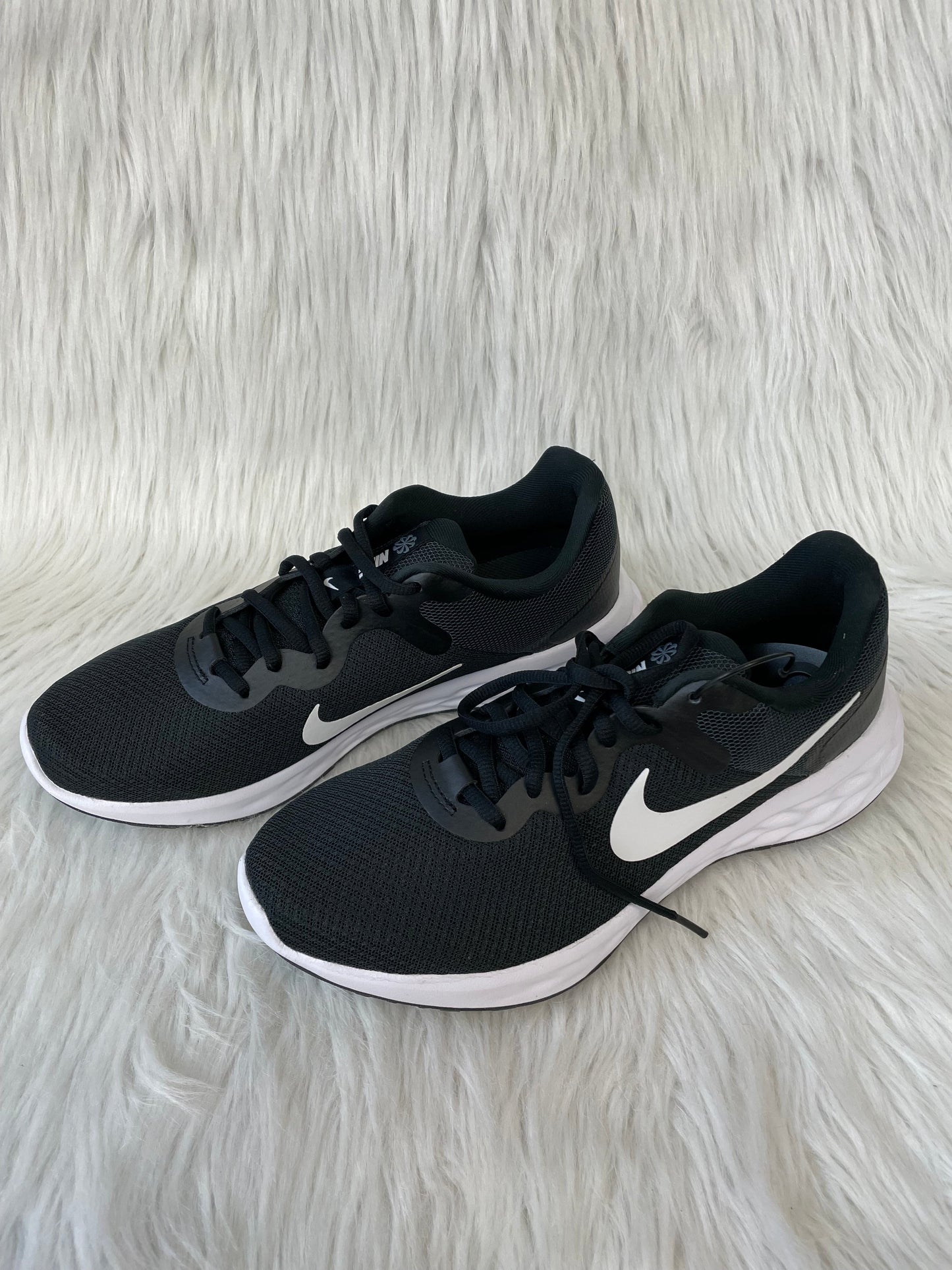 Shoes Athletic By Nike In Black & White, Size: 10