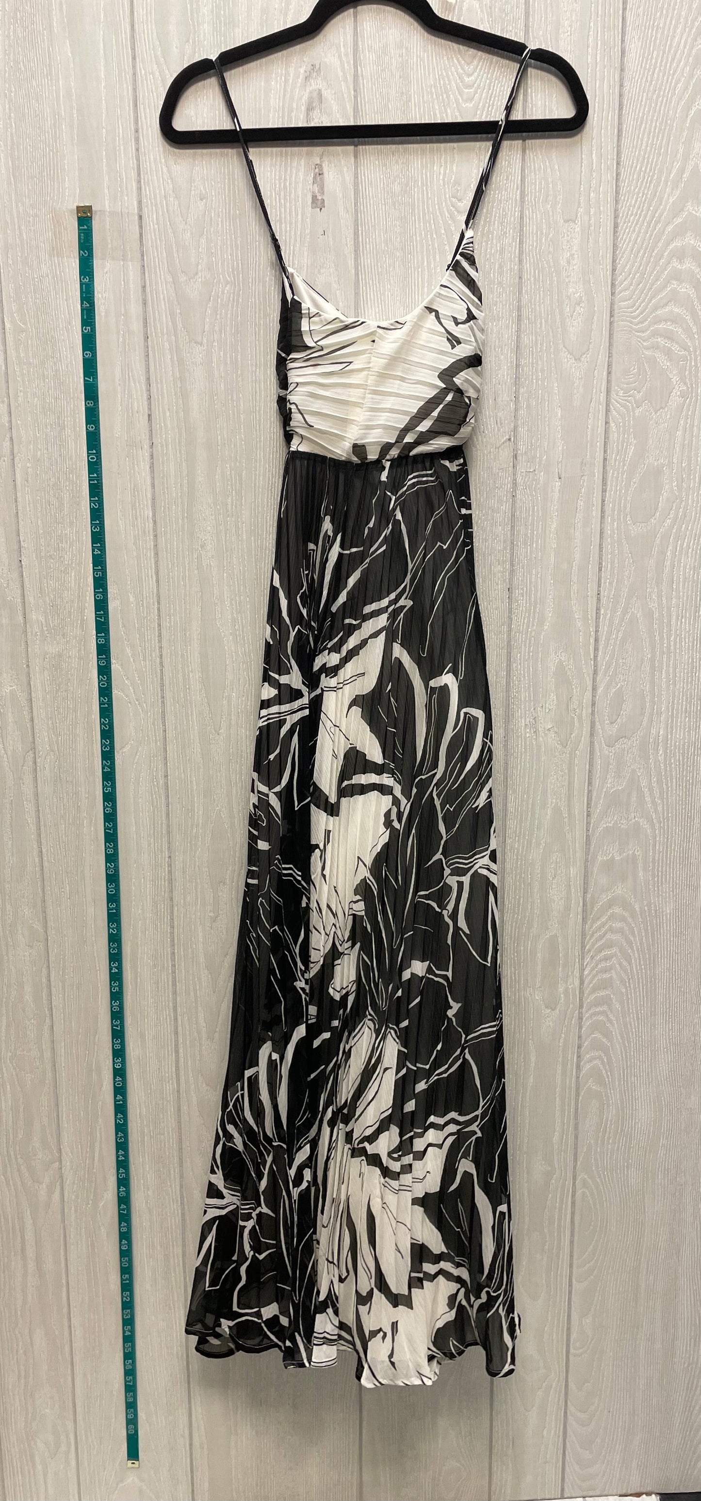 Dress Casual Maxi By Express In Black & White, Size: S