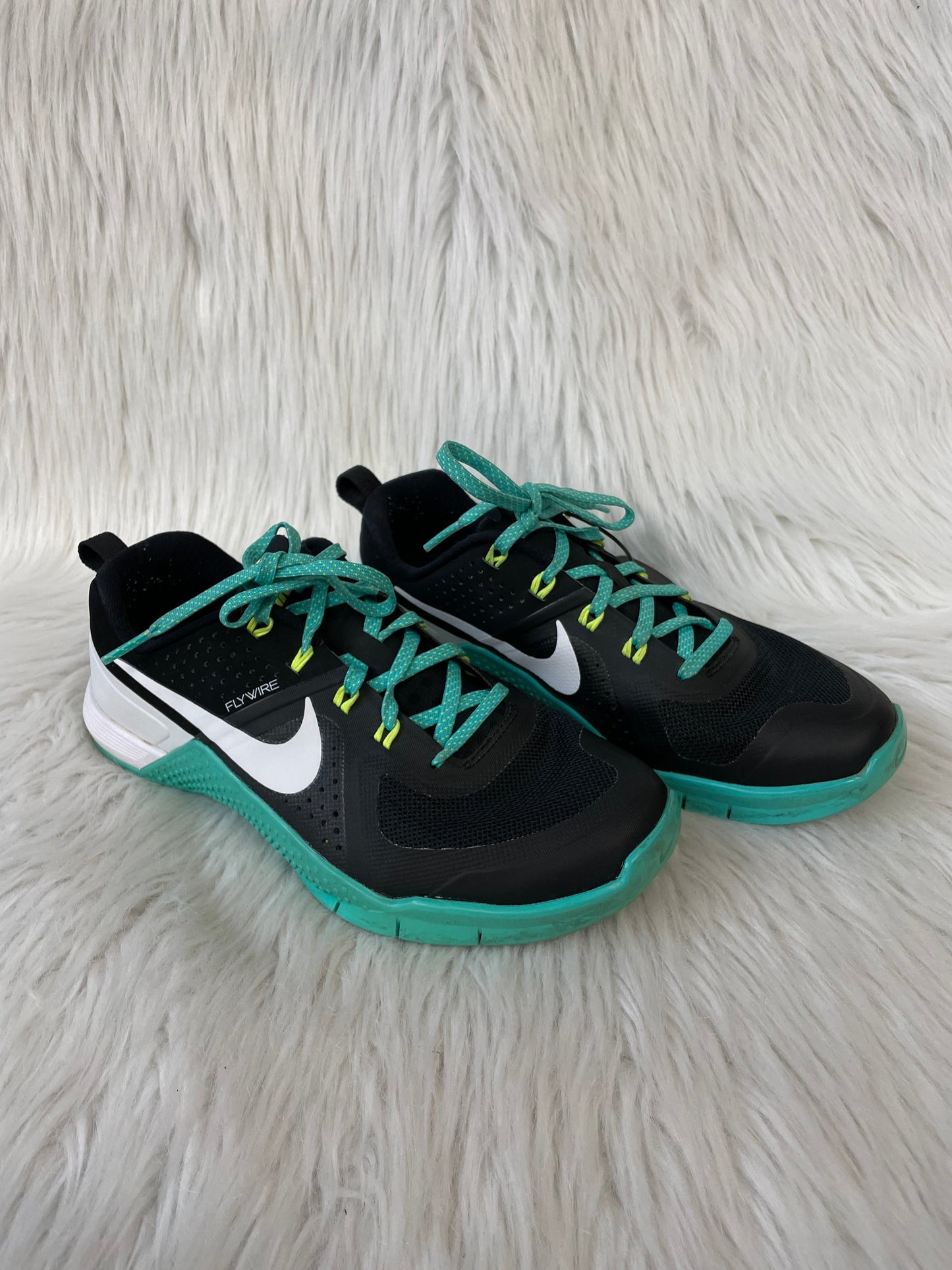 Shoes Athletic By Nike In Black & Green, Size: 8