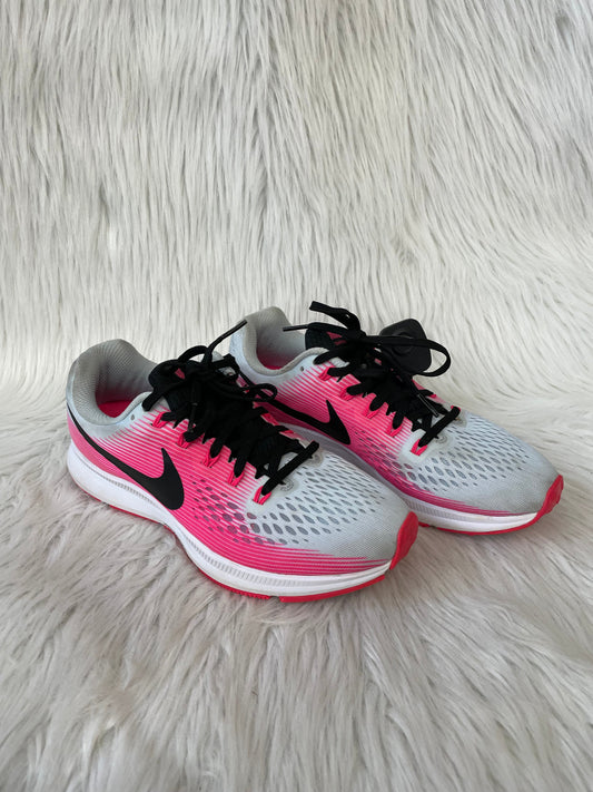 Shoes Athletic By Nike In Grey & Pink, Size: 8