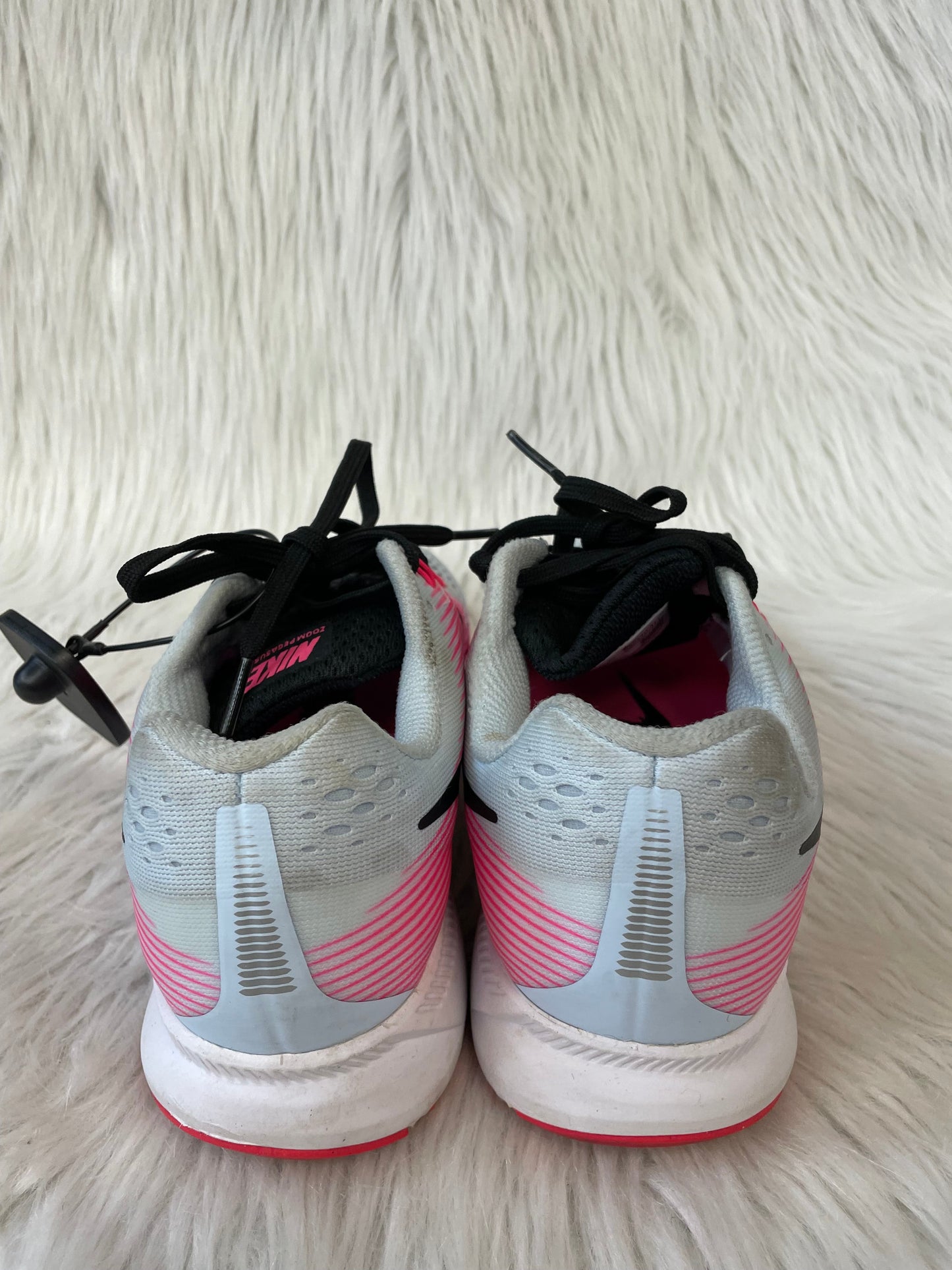 Shoes Athletic By Nike In Grey & Pink, Size: 8