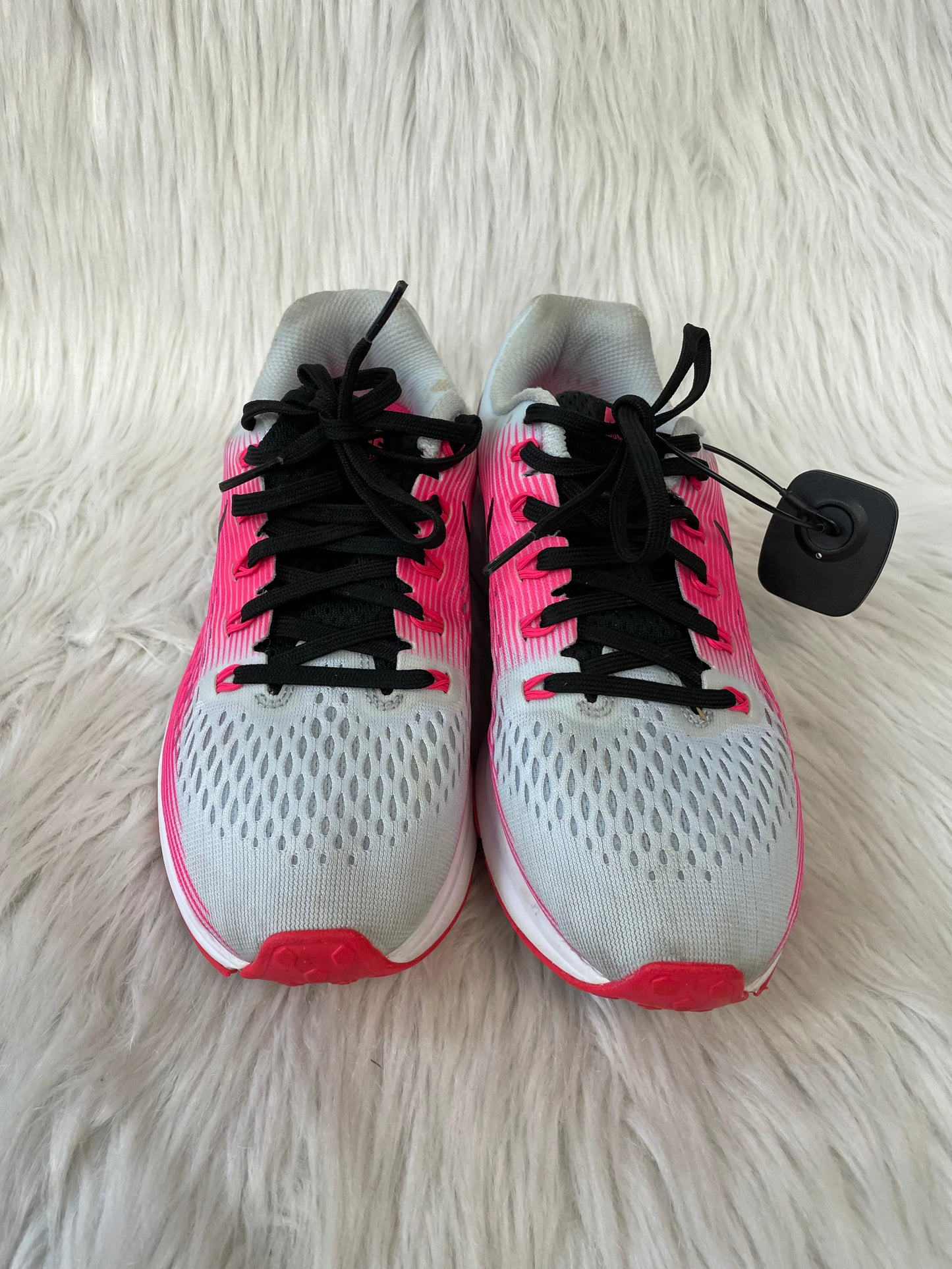 Shoes Athletic By Nike In Grey & Pink, Size: 8