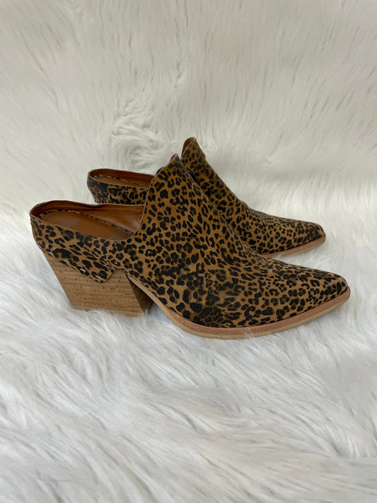 Boots Ankle Heels By Dolce Vita In Animal Print, Size: 6.5