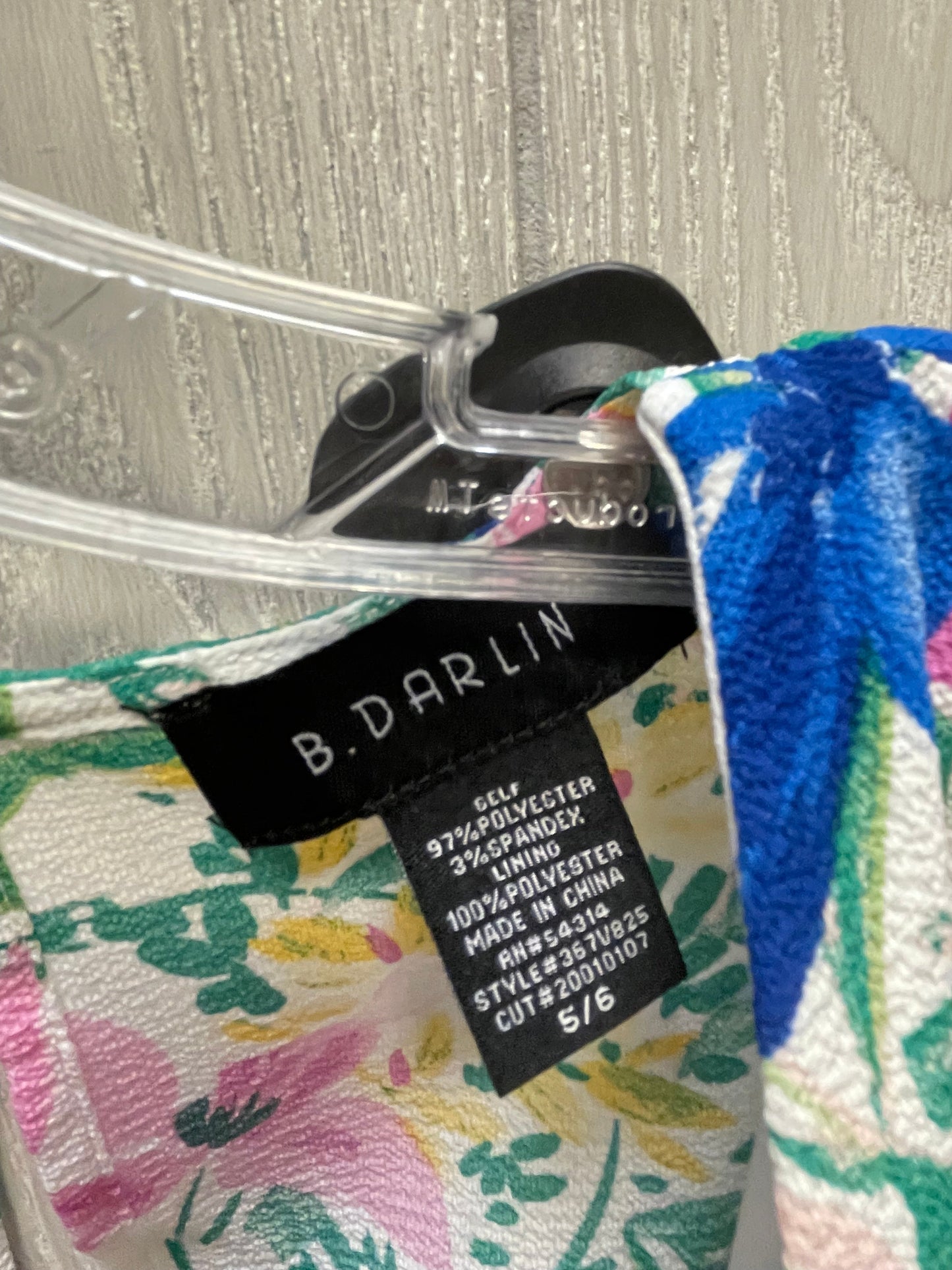 Dress Casual Short By B.DARLIN In Floral Print, Size: S