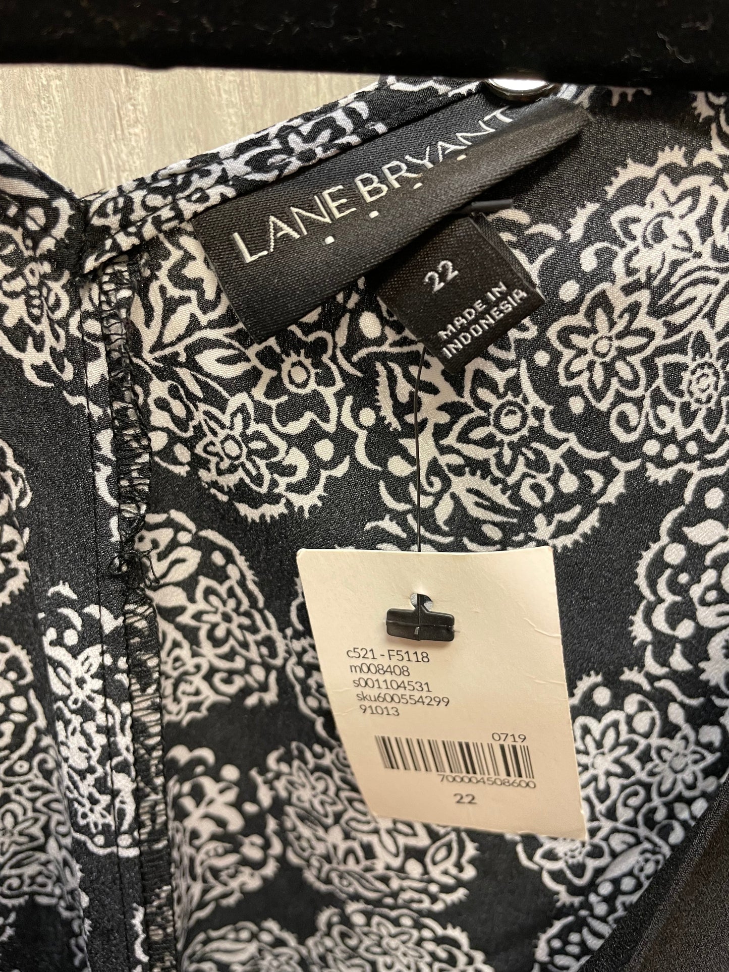 Black & White Top Sleeveless Lane Bryant, Size 2x