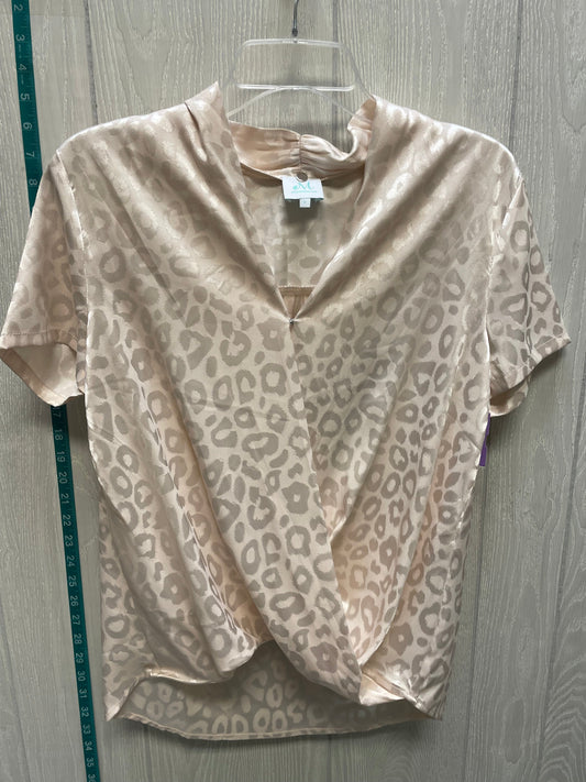 Ivory Top Short Sleeve Clothes Mentor, Size S