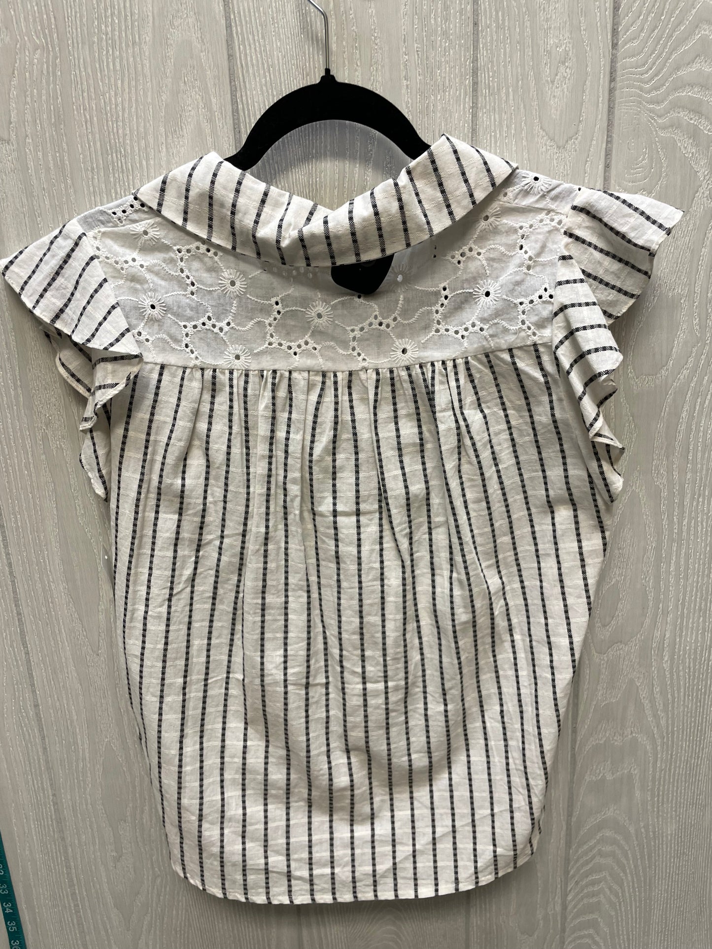 Top Short Sleeve By Hem & Thread In Striped Pattern, Size: S