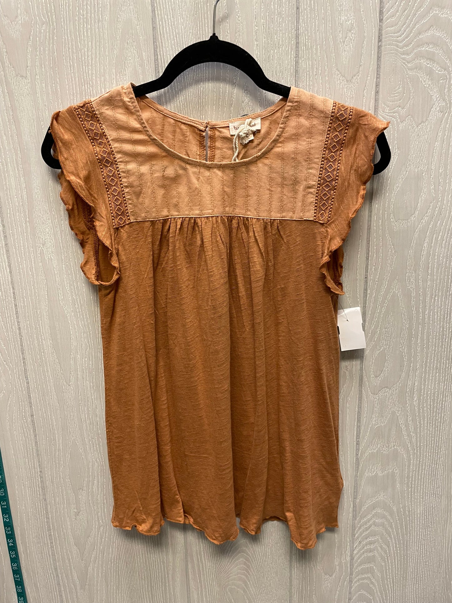 Top Short Sleeve By Hem & Thread In Brown, Size: S