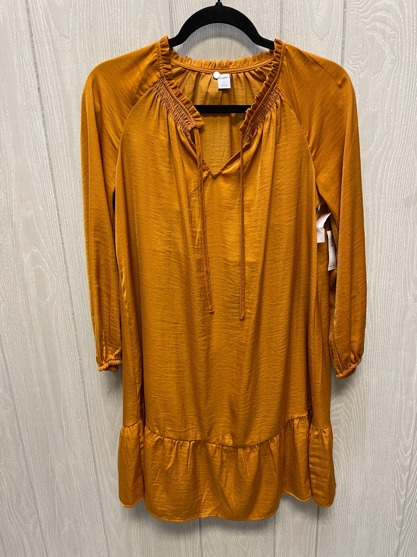 Dress Casual Short By Old Navy In Gold, Size: S