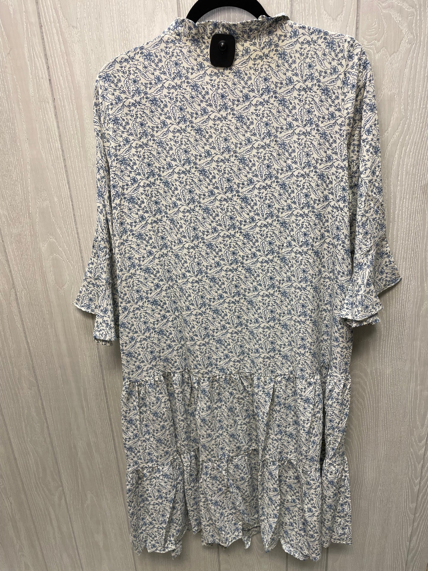 Dress Casual Short By Clothes Mentor In Floral Print, Size: L