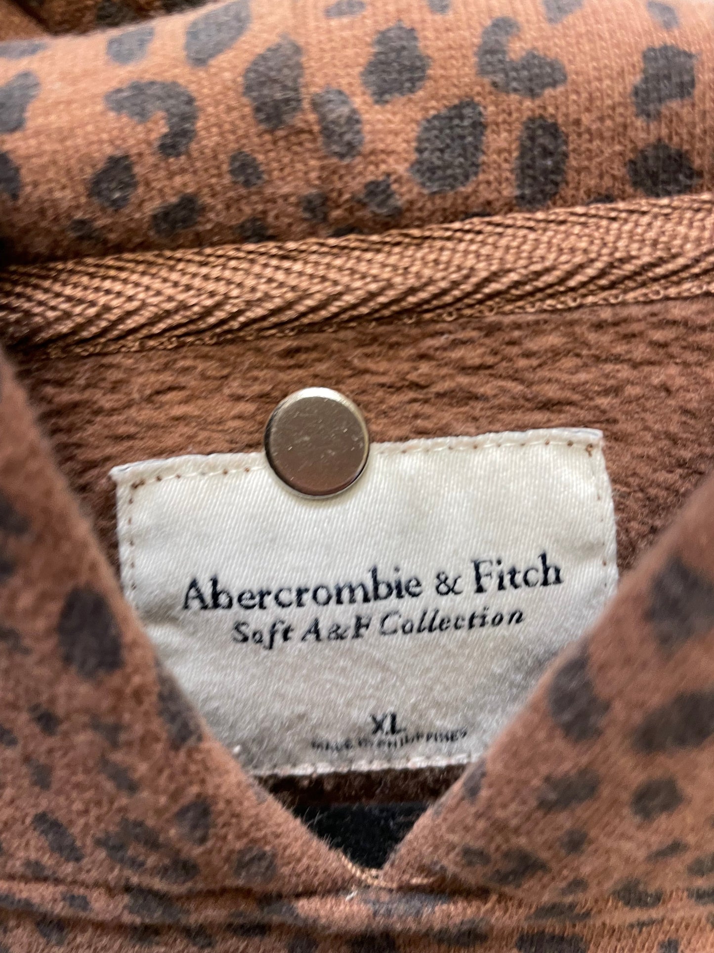 Sweatshirt Hoodie By Abercrombie And Fitch In Animal Print, Size: Xl