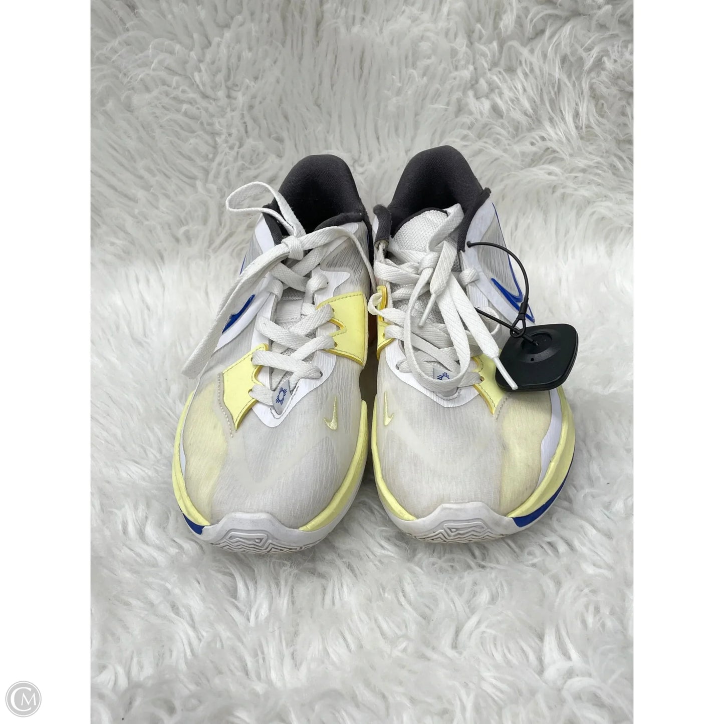 Shoes Athletic By Nike In White & Yellow, Size: 9.5