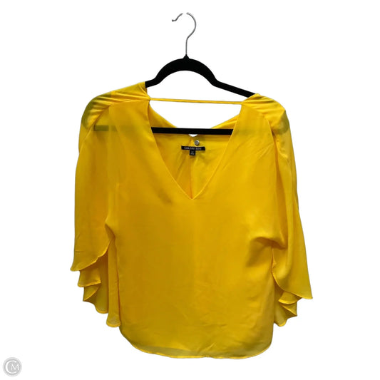Blouse Short Sleeve By Gianni Bini In Yellow, Size: Xs