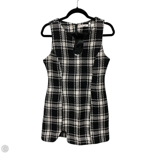 Dress Casual Short By Day + Moon In Checkered Pattern, Size: S