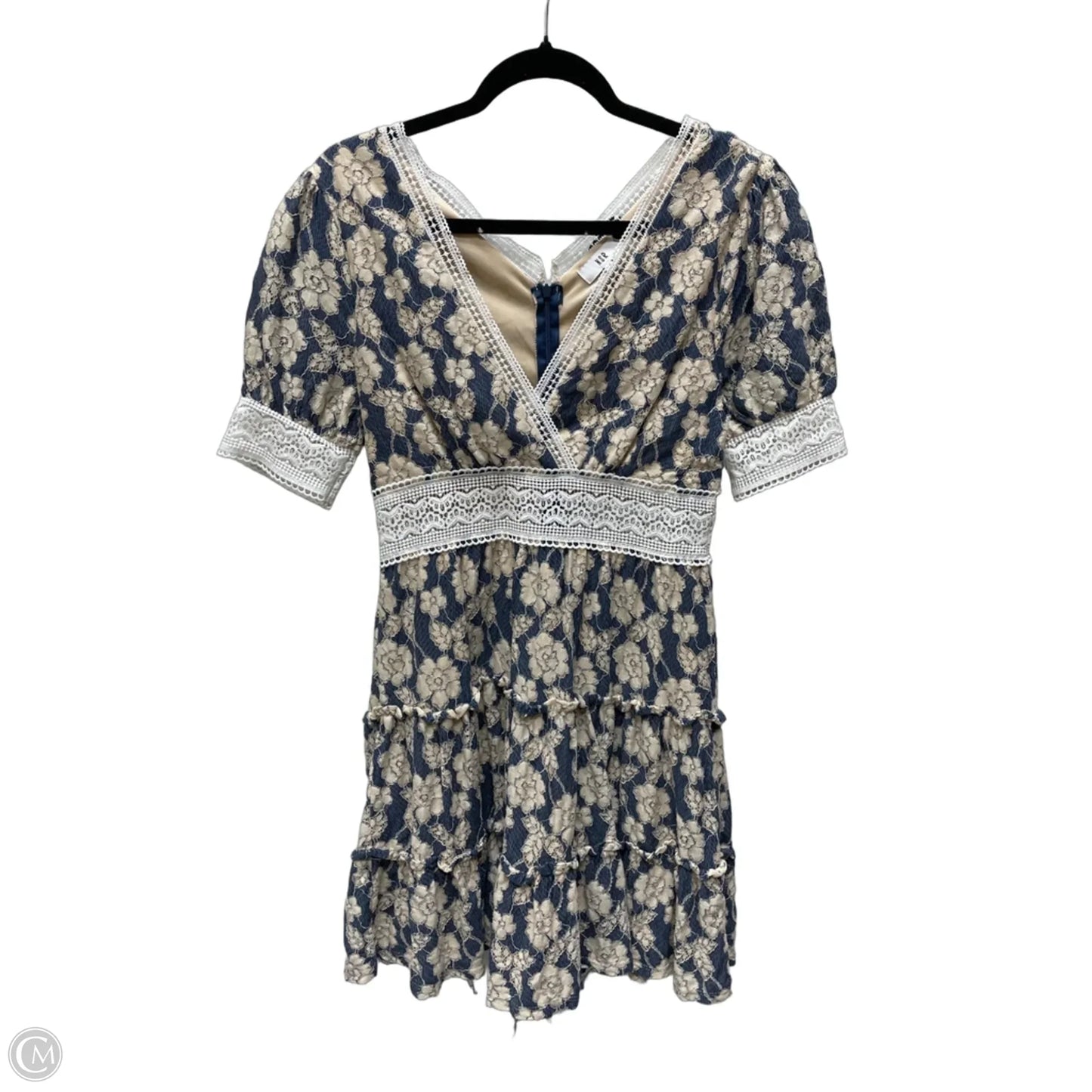 Dress Casual Short By Clothes Mentor In Floral Print, Size: M
