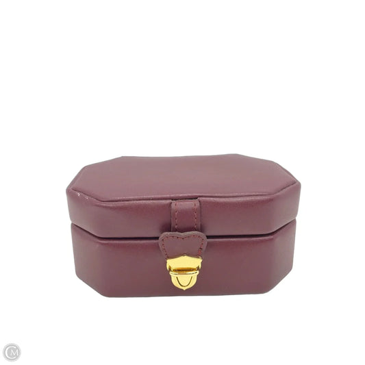Jewelry Case By Clothes Mentor, Size: Small