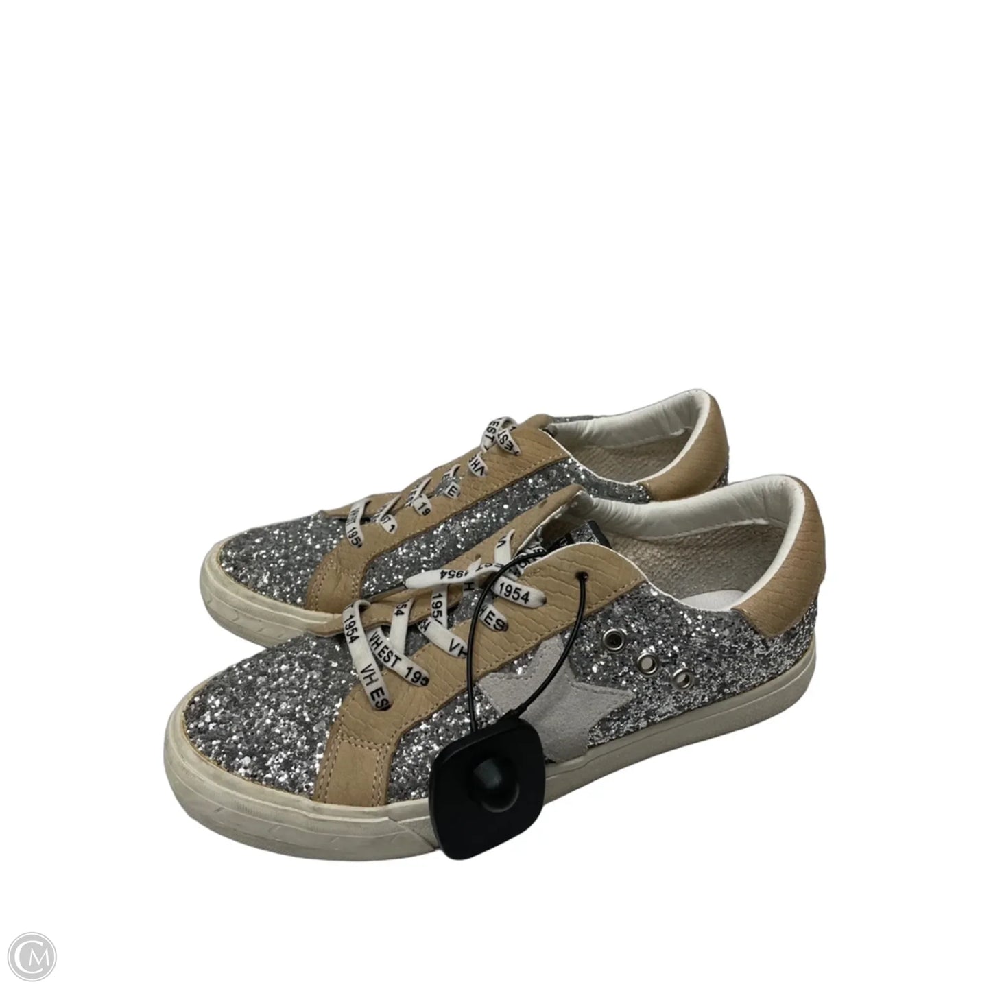 Shoes Sneakers By Vintage Havana In Silver, Size: 8.5