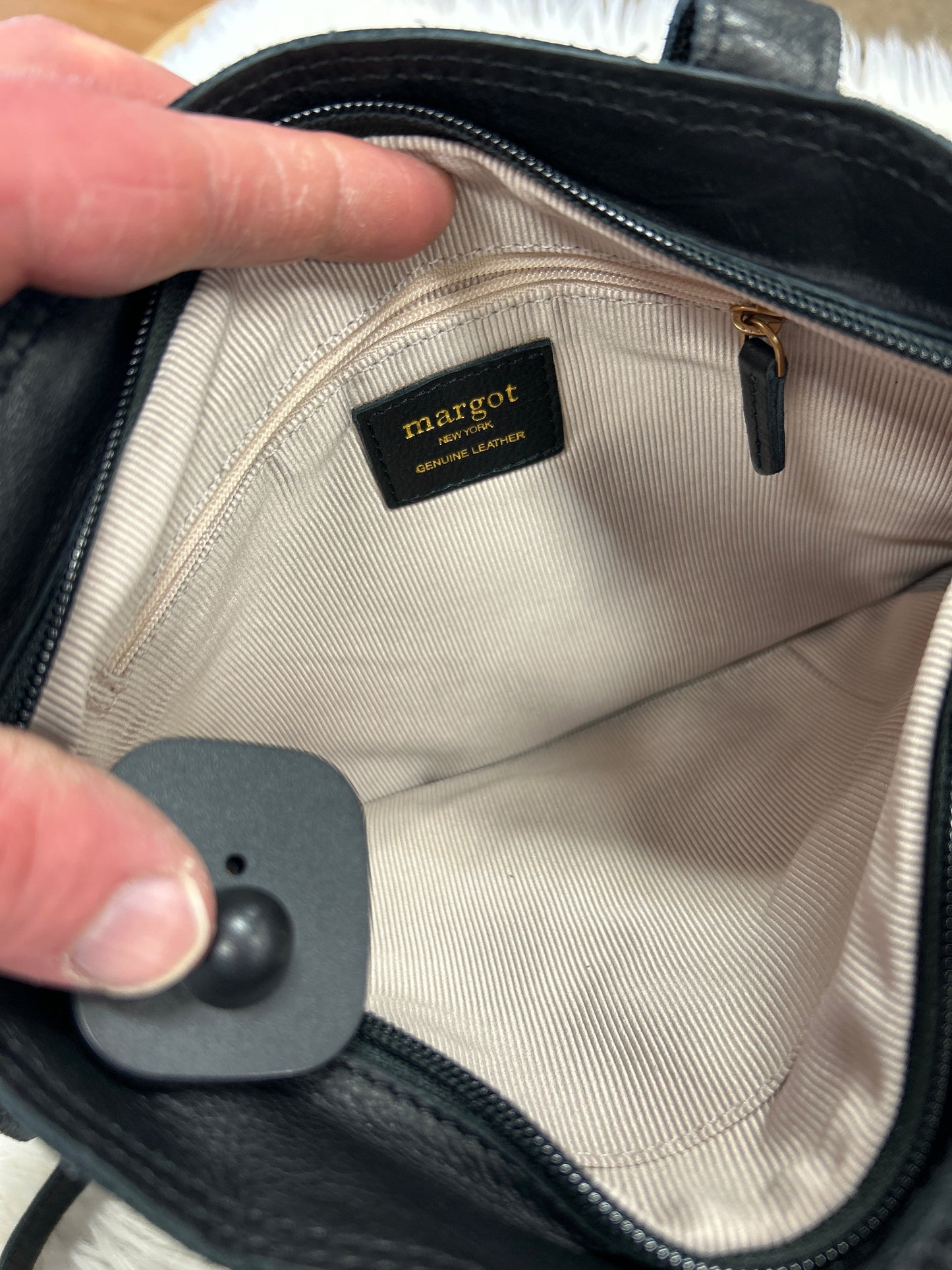 Crossbody By Margot In Black, Size:Medium