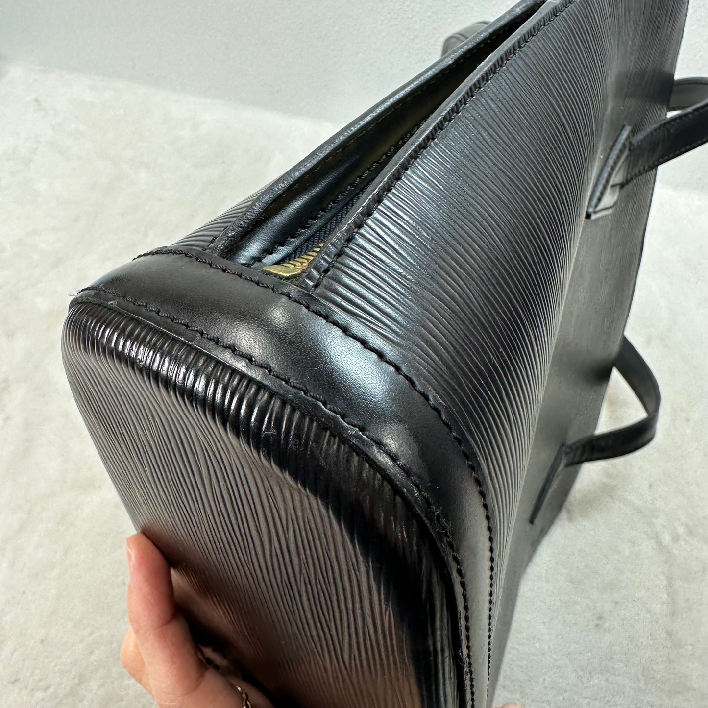 EPI LUSSAC Handbag Luxury Designer By Louis Vuitton, Size: Medium