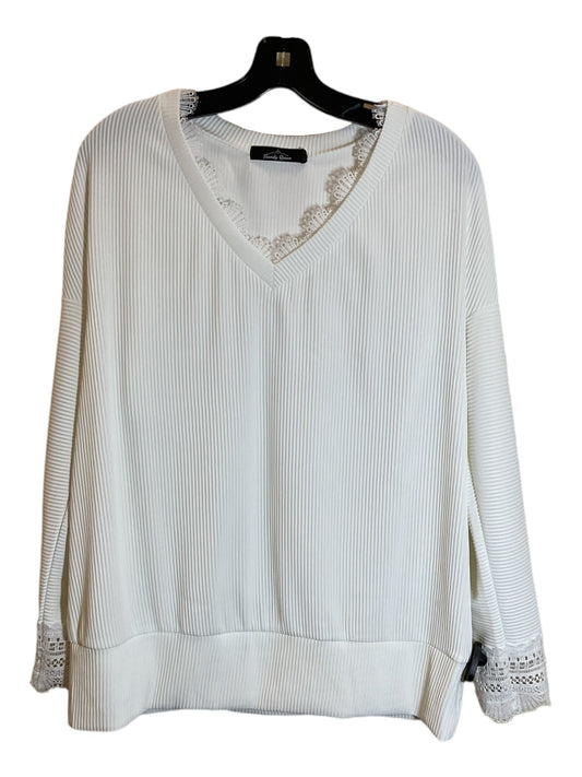 White Top Long Sleeve Clothes Mentor, Size L