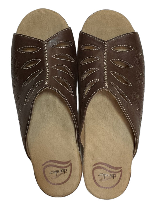 Brown Sandals Heels Block Dansko, Size 8.5